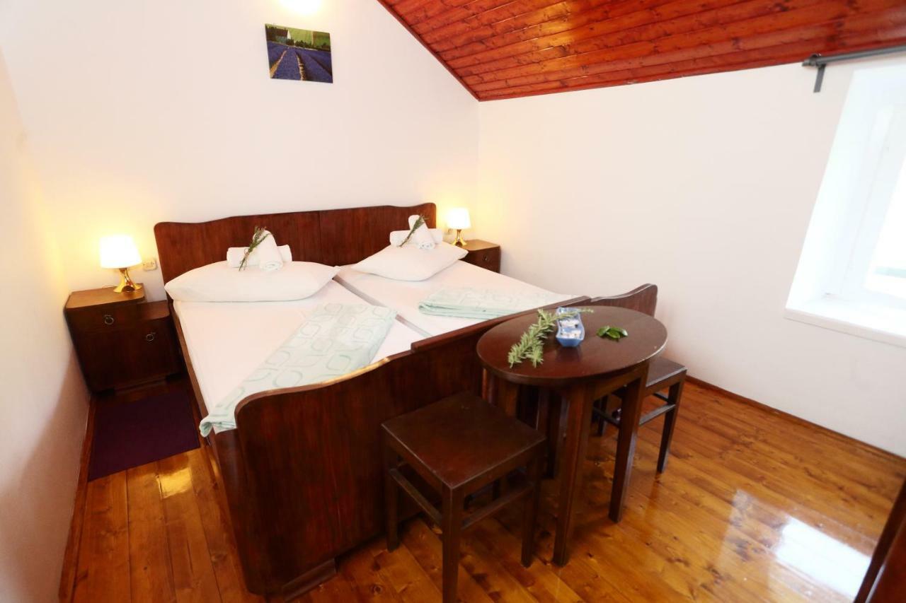 Apartment Dulcis Stari Grad  Exterior photo